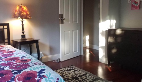 Economy Room, 1 Double Bed, Non Smoking, Shared Bathroom