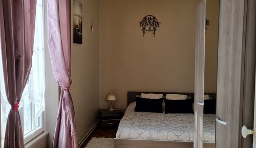 City Apartment, Garden View