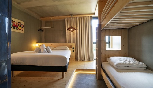 Family Room, Multiple Beds (Pop)