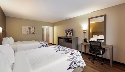 Deluxe Room, 2 Double Beds, Accessible, Non Smoking (Roll-In Shower)