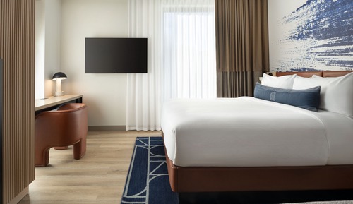 Room, 1 King Bed, Corner (Hearing Accessible)