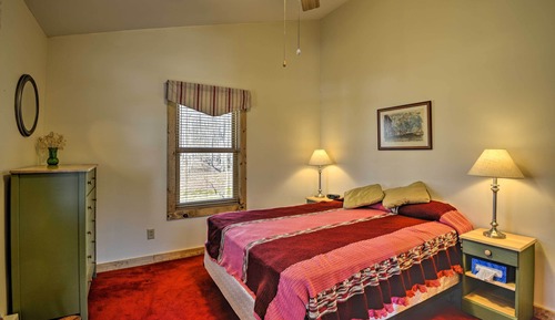 House (2 Bedrooms)