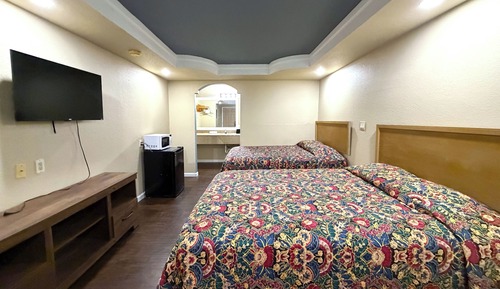 Room, 2 Queen Beds, Non Smoking