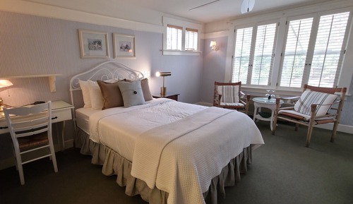 Lodge Room 5