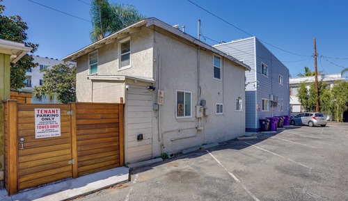 House (2 Bedrooms)