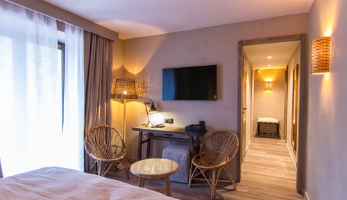 Superior Room, Balcony, Mountain View