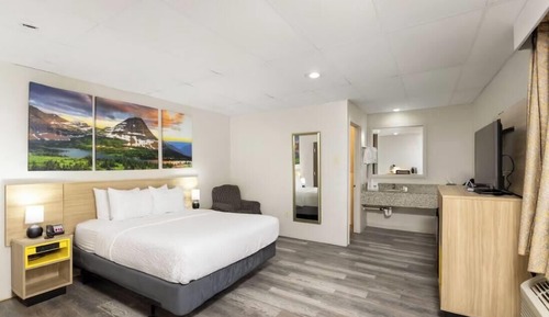 Room, 1 Queen Bed, Non Smoking (Pet-friendly)