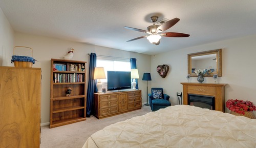 House (4 Bedrooms)
