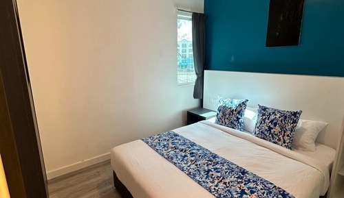 Deluxe Room, 1 Queen Bed