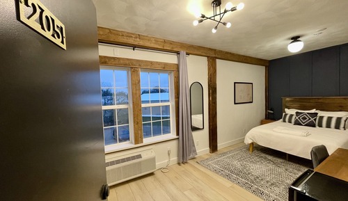 Design Room, 1 Queen Bed, Ensuite