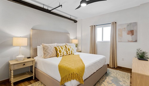 Luxury Suite, Kitchen, River View