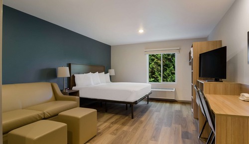 Suite, 1 King Bed, Non Smoking