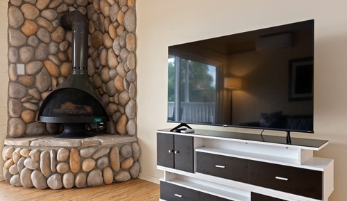 Suite, 1 King Bed, Lake View