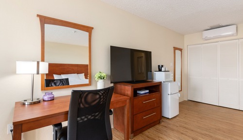 Standard Single Room, 1 King Bed, Lake View