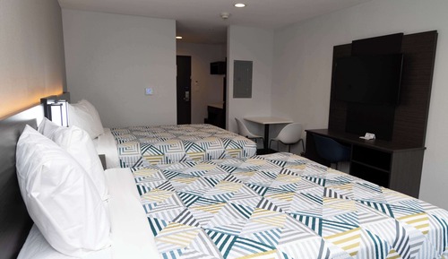 Standard Room, 2 Queen Beds, Non Smoking, Kitchenette