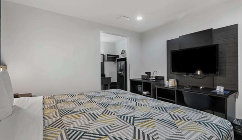 Standard Room, 1 King Bed, Non Smoking, Refrigerator & Microwave