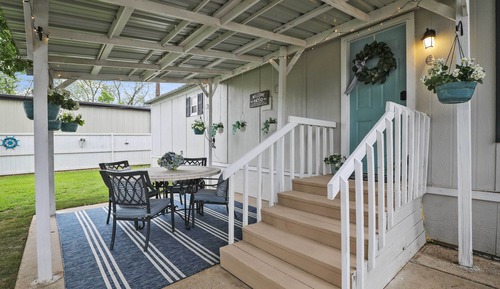 House (2 Bedrooms)