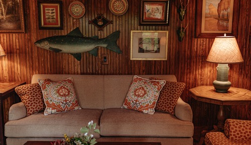 Grand Cabin, Fireplace, Annex Building