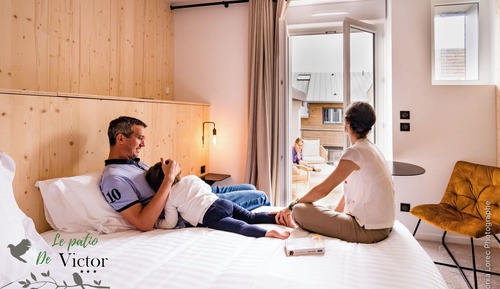 Family Room, Connecting Rooms