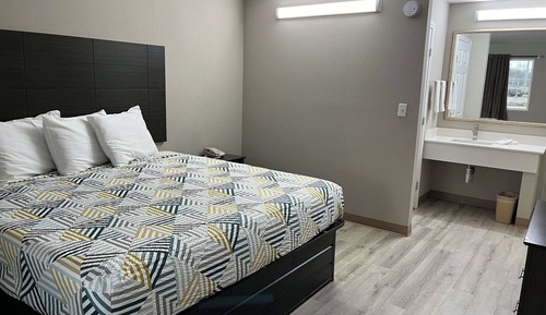 Standard Room, 1 King Bed, Non Smoking