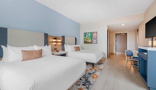 Standard Room, 2 Queen Beds, Non Smoking (Roll-In Shower)