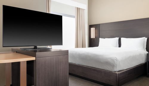 Studio, 1 King Bed (Mobility Accessible, Tub)