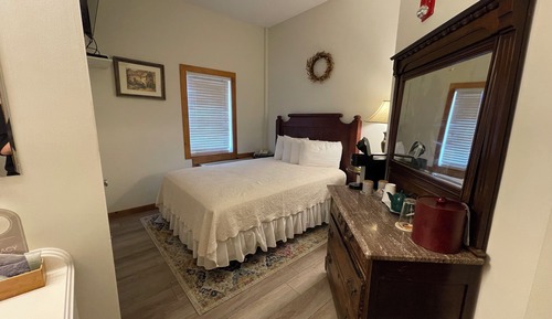 Economy Room 302