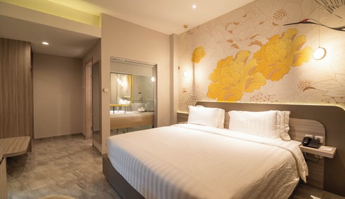 Luxury Room, 1 King Bed, Non Smoking