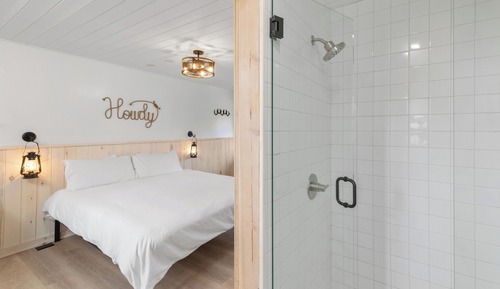 Standard King Room
