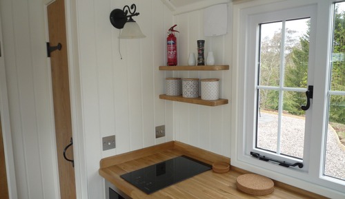 Cabin (Strathmore Shepherds Hut)