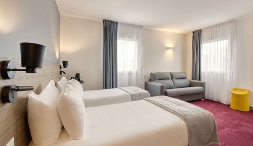 Family Room, 1 King Bed, Non Smoking (Twin bed on request;with Sofabed)