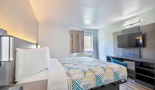 Standard Room, 1 Queen Bed, Non Smoking
