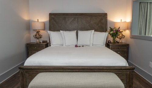 Standard Room, 1 King Bed (Standard King)