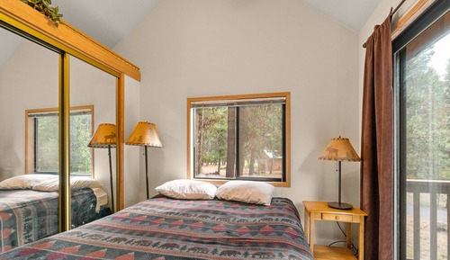 Standard Cabin (Cascade/Pet Friendly)