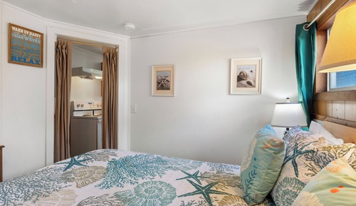 One Bedroom Cabin, Kitchen, Ocean View