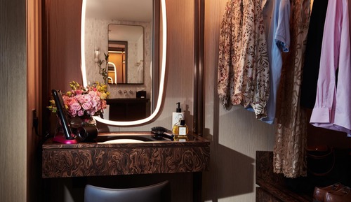 Suite, City View (Walbrook)