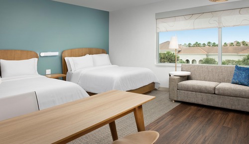 Studio, 2 Queen Beds (Hearing Accessible)