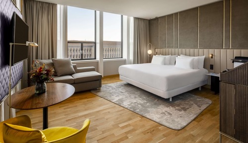 Premium Room (Waterfront View)