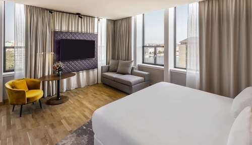 Premium Room (Waterfront View)
