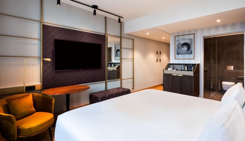 Superior Room (Waterfront with View)