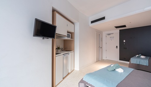 Studio, Multiple Beds