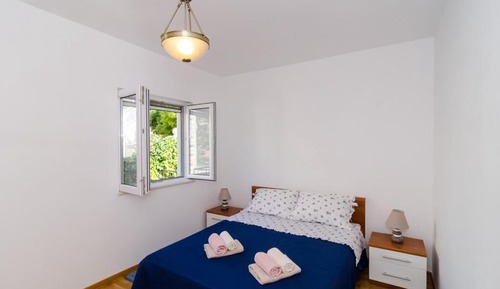 Apartment (One Bedroom Apartment)