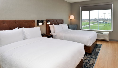 Room, 2 Queen Beds (Mobility Accessible, Tub)