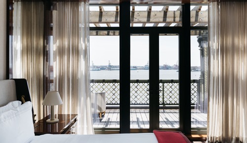 Presidential Suite, Terrace (Bartholdi)