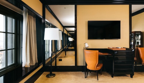 Junior Suite, Mobility Accessible, River View (Accessible)