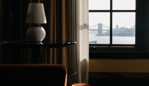 Suite, Corner (Fulton)