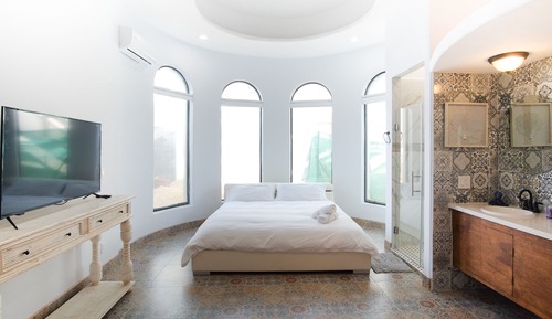 Family House, 6 Bedrooms, Private Pool, Sea View