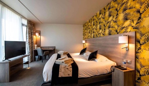 Junior Suite, 1 King Bed, Non Smoking, Terrace (Free Spa Access)