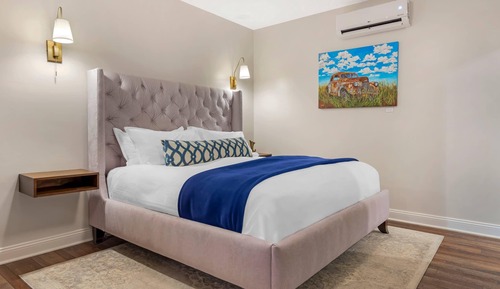 Suite, 1 King Bed, Non Smoking
