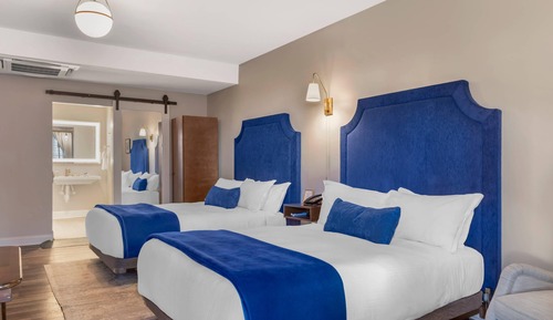 Room, 2 Queen Beds, Mobility Accessible, Non Smoking